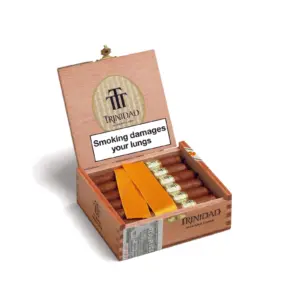 Trinidad Reyes Puro 12's FREESHOP